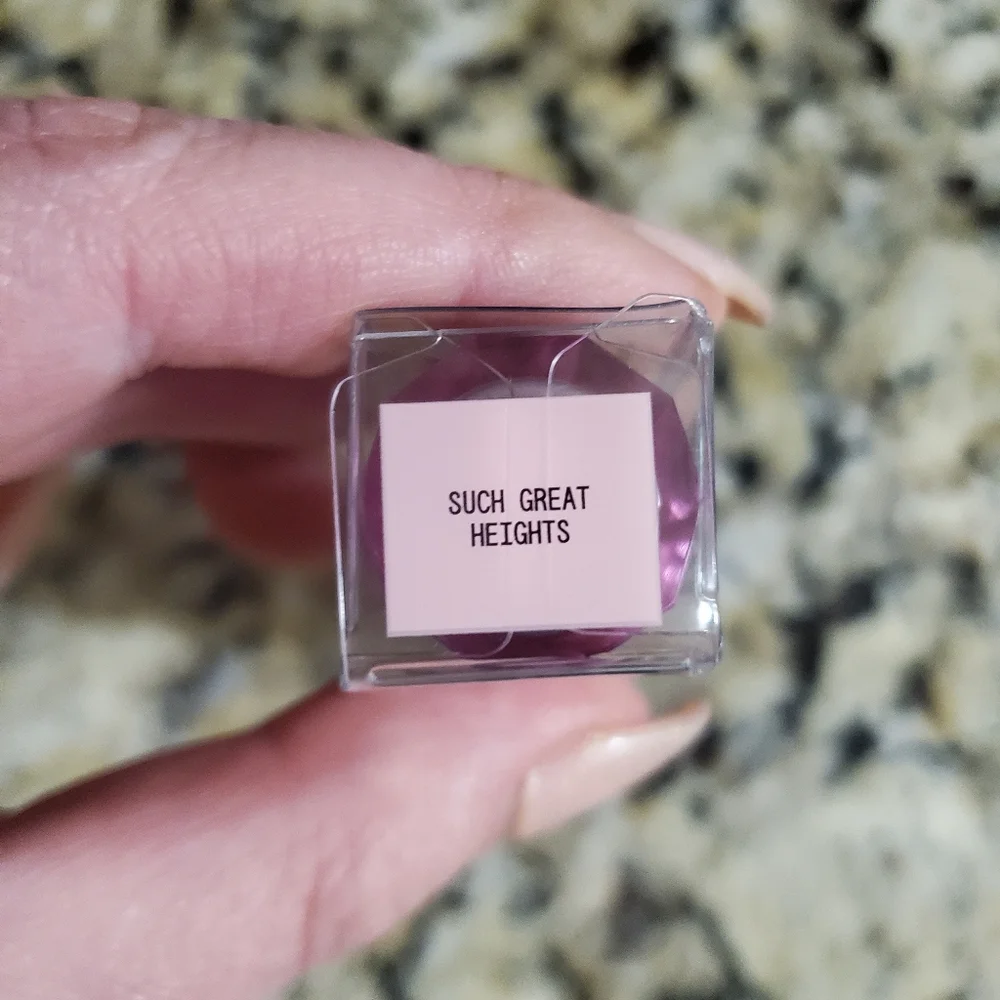 About FACE Such Great Heights Lip Gloss - Shimmering Peach Pearl